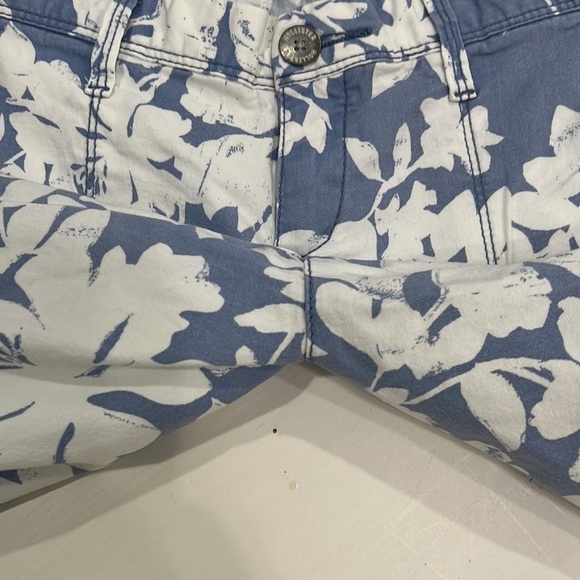 Hollister floral print Bermuda shorts 5 - Picture 5 of 8